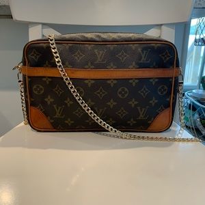 Louis Vuitton Compiegne 28 Crossbody